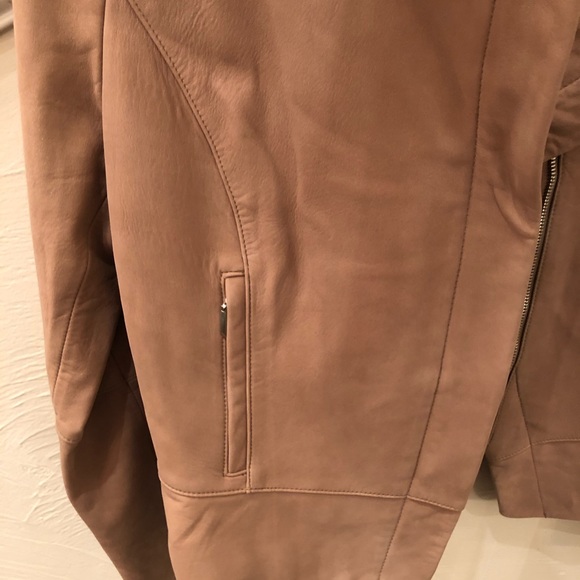 Leather Jacket-MUST Have! - Picture 7 of 16